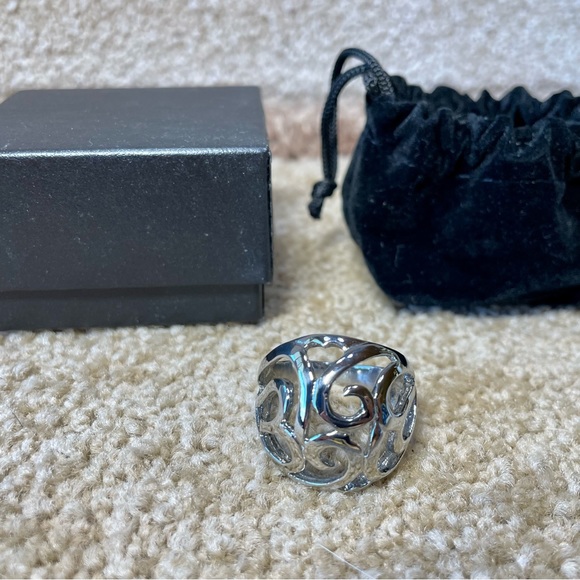 Heart scroll ring - Picture 2 of 4